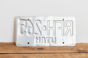 Utah 1977 License Plate Vintage Wall Hanging Decor - Eagle's Eye Finds