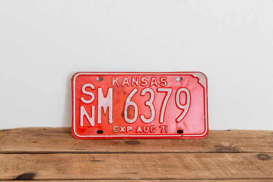 Kansas 1971 License Plate Red Vintage Wall Hanging Decor - Eagle's Eye Finds