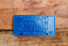 Load image into Gallery viewer, Florida 1971 Amateur Radio License Plate Sunshine State Vintage Wall Hanging Decor - Eagle&#39;s Eye Finds
