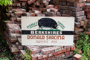 Berkshire Pig Sign Vintage Painted Wood Farm Sign - Eagle's Eye Finds