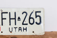Load image into Gallery viewer, Utah 1977 License Plate Vintage Wall Hanging Decor - Eagle&#39;s Eye Finds
