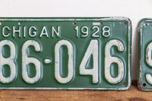 Load image into Gallery viewer, 1928 Michigan License Plate Pair Vintage YOM Original Paint Car Decor - Eagle&#39;s Eye Finds

