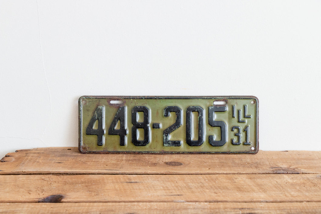 Illinois 1931 License Plate Vintage Wall Hanging Decor - Eagle's Eye Finds