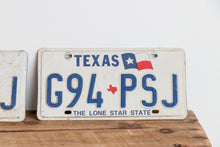Load image into Gallery viewer, Texas 1998 License Plate Pair Vintage Wall Hanging Decor - Eagle&#39;s Eye Finds
