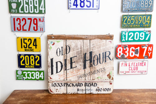 Chippy White Wooden Trade Sign Vintage Idle Hour Apartments Rustic Farmhouse Decor - Eagle's Eye Finds