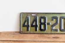 Load image into Gallery viewer, Illinois 1931 License Plate Vintage Wall Hanging Decor - Eagle&#39;s Eye Finds
