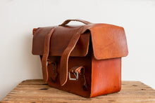 Load image into Gallery viewer, Leather Bike Bag Vintage NOS Bicycle Rear Rack Honey Bourbon Genuine Leather - Eagle&#39;s Eye Finds
