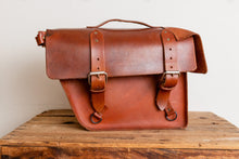 Load image into Gallery viewer, Leather Bike Bag Vintage NOS Bicycle Rear Rack Honey Bourbon Genuine Leather - Eagle&#39;s Eye Finds
