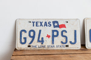 Texas 1998 License Plate Pair Vintage Wall Hanging Decor - Eagle's Eye Finds