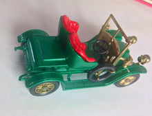 Load image into Gallery viewer, Green Lesney Matchbox 1911 Renault 2-Seater Y-2 Models of Yesteryear in Box, Mint Condition - Eagle&#39;s Eye Finds
